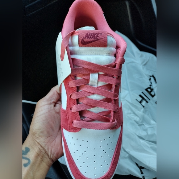 Nike Dunk Low " Valentines Day " Wmns - 11 - Picture 12 of 13